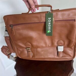 NWT Sondrio by Mercury Luggage Messenger Bag, Genuine Leather